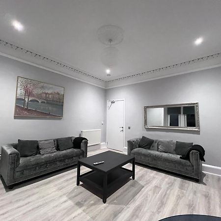 Lovely 4 Bedroom 2Nd Floor Walk Up Apartment エディンバラ エクステリア 写真